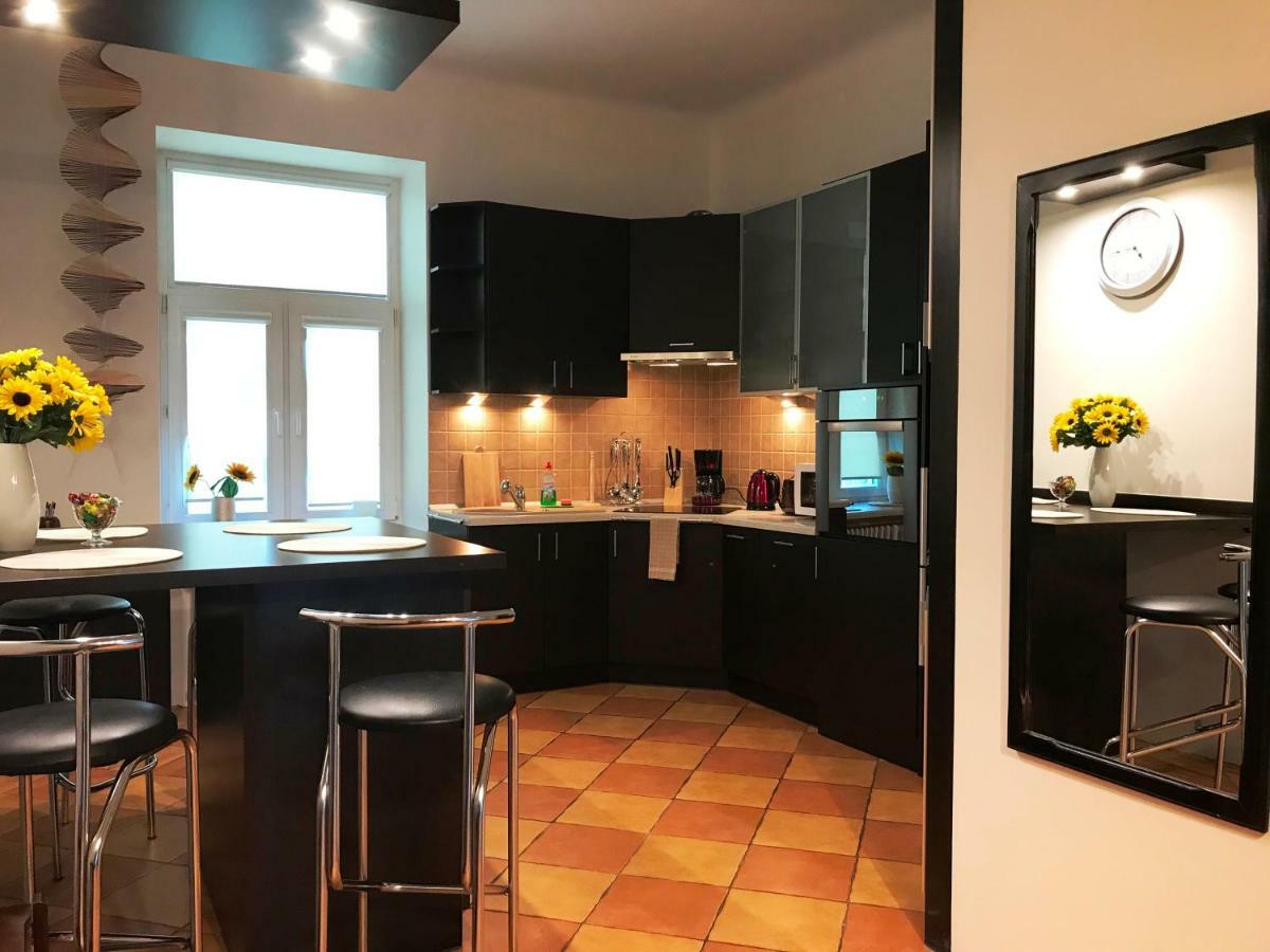 Appartamento Apartament "Cleopatra 5" Przy Rynku Z Parkingiem, Faktury Vat Kielce Esterno foto